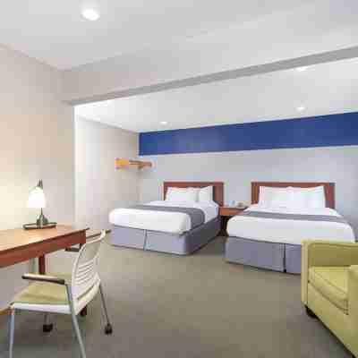 Baymont by Wyndham Dubuque Rooms