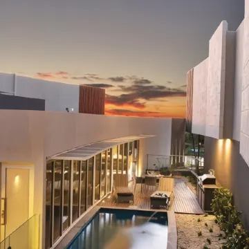 The Frames - Award-Winning Couples Retreat with Private Heated Pool, Spa & Sauna