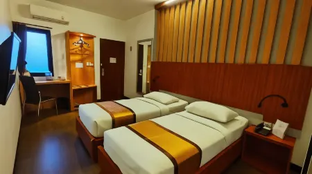 Odaita Hotel Pamekasan Madura Отели в г. Pamekasan