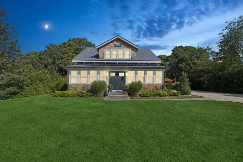 1-acre WHB Beach Village: Salt Pool & Hot Tub of Nirvana - Vacations