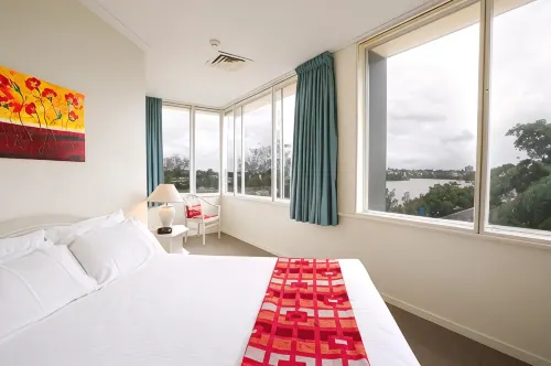 Chasely Apartment Hotel Hotels in Taringa
