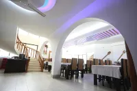Nagar Valley Hotel - 2 ดาว