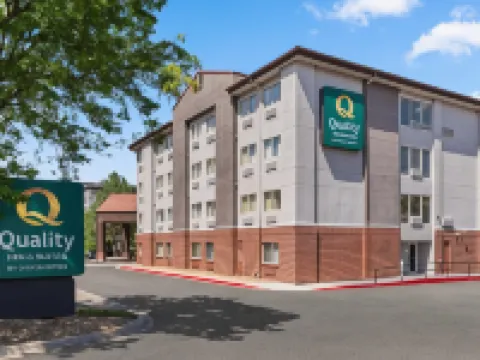 Quality Inn & Suites Denver International Airport Hotels in der Nähe von Flughafen Denver International