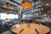 Acclaim Hotel by Clique - Bữa sáng