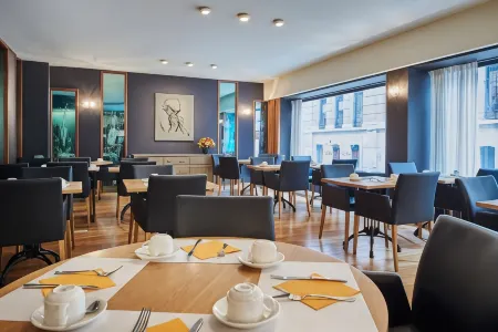 Theater Hotel Отели рядом с достопримечательностью «Музей Плантена — Моретуса»