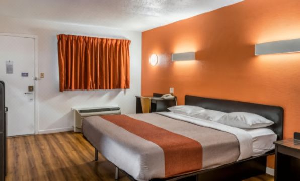 Motel 6 Florence, KY - Cincinnati Airport