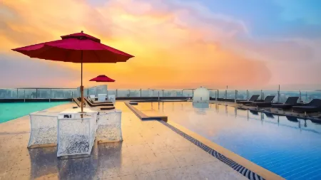 Holiday Inn Dhaka City Centre Отели рядом с достопримечательностью «Даккский университет»