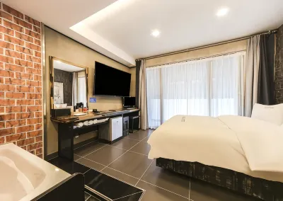 Changyeong Moon Dot Self Check-in Motel Hotel in zona Uponeup