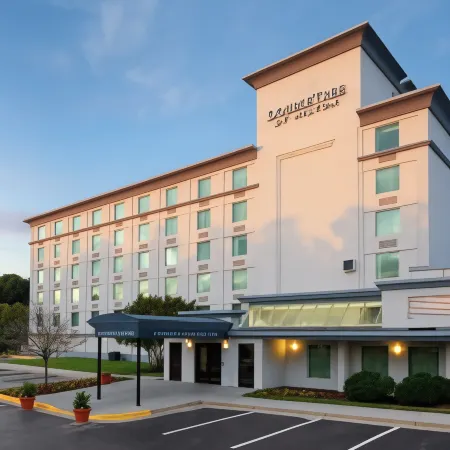 DoubleTree by Hilton Annapolis Отели рядом с достопримечательностью «Уильям Пака Хаус & Гарден»
