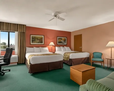 Baymont by Wyndham Sullivan Hotels in Sullivan