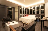 S-Petite Hotel - Moteles