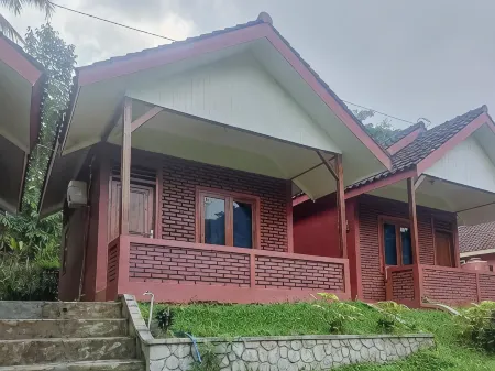 Villa Kampoeng City Wonosalam Mitra RedDoorz Отели в г. Jombang Regency