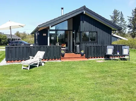 "Natalija" - 1.0km from the Sea Отели в г. Lonstrup