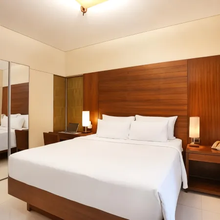 Oakwood Residence Naylor Road Pune