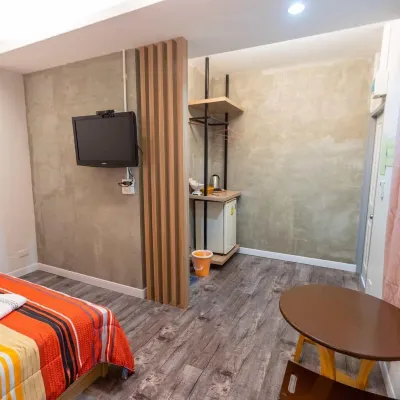 Tonfern Hotel Khonkaen Отели рядом с достопримечательностью «Рынок Тонтхан»