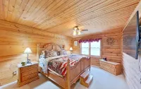 Secluded 3400 Sq Ft Log Cabin Retreat with Modern Comforts & Screne Nature views - Homestays