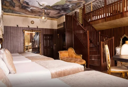 White Star Line Hotel
