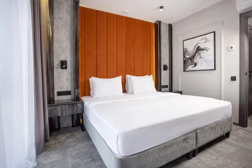 Grafit Boutique Hotel - 2-Star
