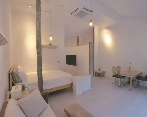 Stay Aeok Hotels near Pyoseon