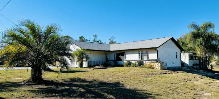 Large Pool • Clean & Comfortable • Split Floorplan • King Beds! Hotels in Spring Hill