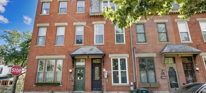 Historic Mt. Adams Townhome-Walkable-Sleeps 10 Hotels in Cincinnati