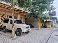 Lucky Hotel Palu