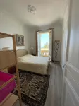 Seafront apartment on the Promenade des Anglais 費布倫住宿飯店