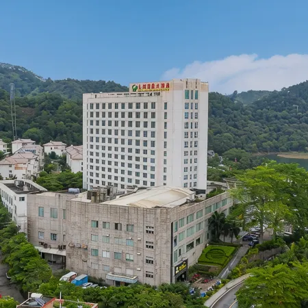 East Lake International Hotel
