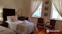 Bauhenia Guesthouse