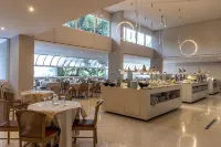 King Saron Hotel Resort - 朝食