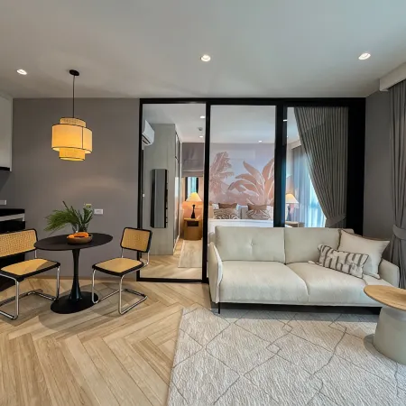 Modern 1Bdr with Pool View The Title Legendary