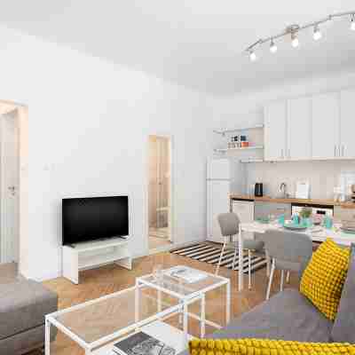 Starflat | Gorgeous central apartment next to NDK Dining/Meeting Rooms