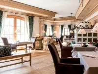 Schlosshotel Kitzbühel - breakfast