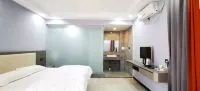 Old Friend Chinese Inn - موقف سيارات