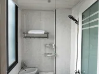 No.18 Qixian Hotel