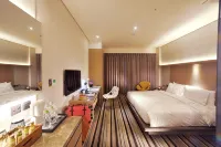 โรงแรมสปาร์เคิล