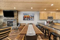 Delightful 4-bedroom ski condo in Schweitzer, Idaho