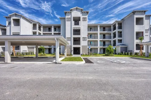 Live the FL Country Club Life - UNLIMITED GOLF - 3min drive to ATL BRAVES - 3-Star