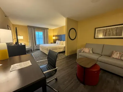 Comfort Inn & Suites Hotels in Lexington Park