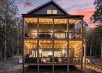 Modern Forest Retreat, Sauna, Fire Pit & Game Room, 10 Minutes to Downtown - Gym