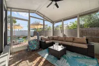 Heated Salt Pool & Hot Tub: 4mi to Beach!Great Family Friendly Vacation