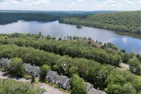 Beautiful Summer getaway near lake, hiking, and more! Clean and comfortable! - 4-Star
