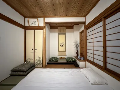 InnMi Zizhu (Midosuji Line Daikokucho Station) 5 minutes walk, one stop to Namba Shinsaibashi Hoteles en 