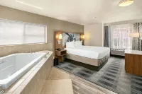 Best Western Plus Navigator Inn  Suites