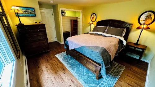 Private Garden-Level Retreat Near Corn Hill Beach - Quiet - Dog Friendly - Wifi
