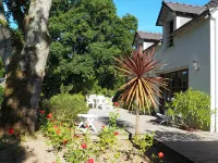 Big garden, 200m beach, shops 500m, wifi, - 3-Star