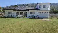 *St Elizabeth Countryside Retreat* WIFI, Near Jamaica Zoo Hoteles en 