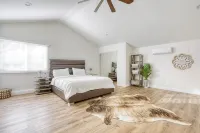 Luxury Modern Retreat! Close to Disney w Jaccuzzi! - Boutique