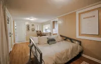 Copper Lantern - Three bed cottage in the heart of Richmond Hill
