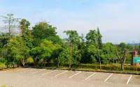 D'Emmerick Salib Putih Hotel Salatiga - parking